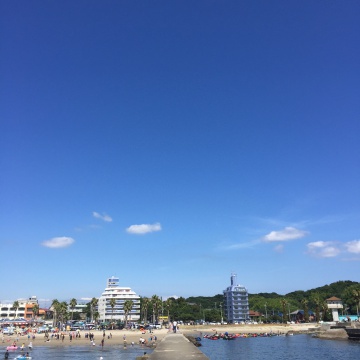 海と青空の画像